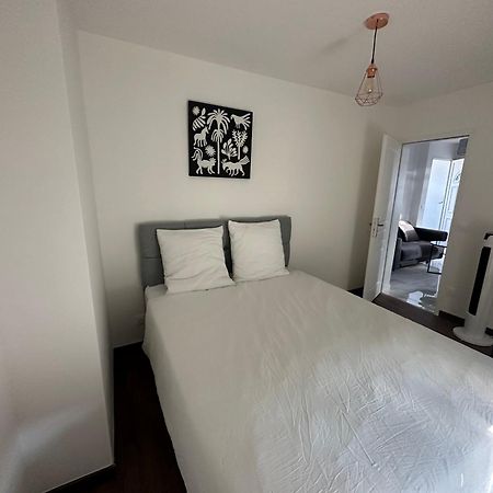 ביוסי-סיינט-ג'ורג' Appartement Calme Moderne Proche De Disneyland Wifi & Cafe Gratuit & Arrivee Autonome מראה חיצוני תמונה