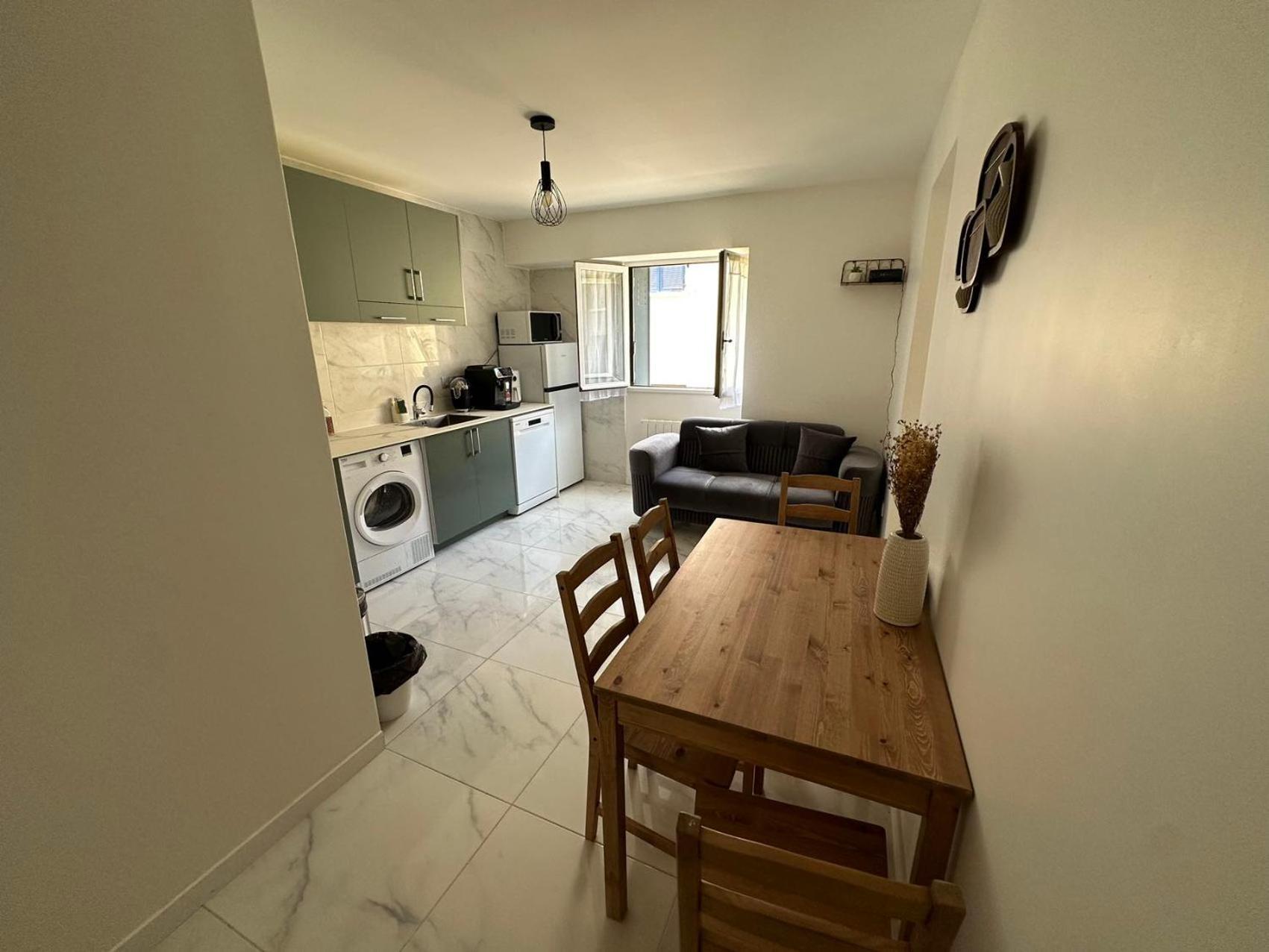 ביוסי-סיינט-ג'ורג' Appartement Calme Moderne Proche De Disneyland Wifi & Cafe Gratuit & Arrivee Autonome מראה חיצוני תמונה