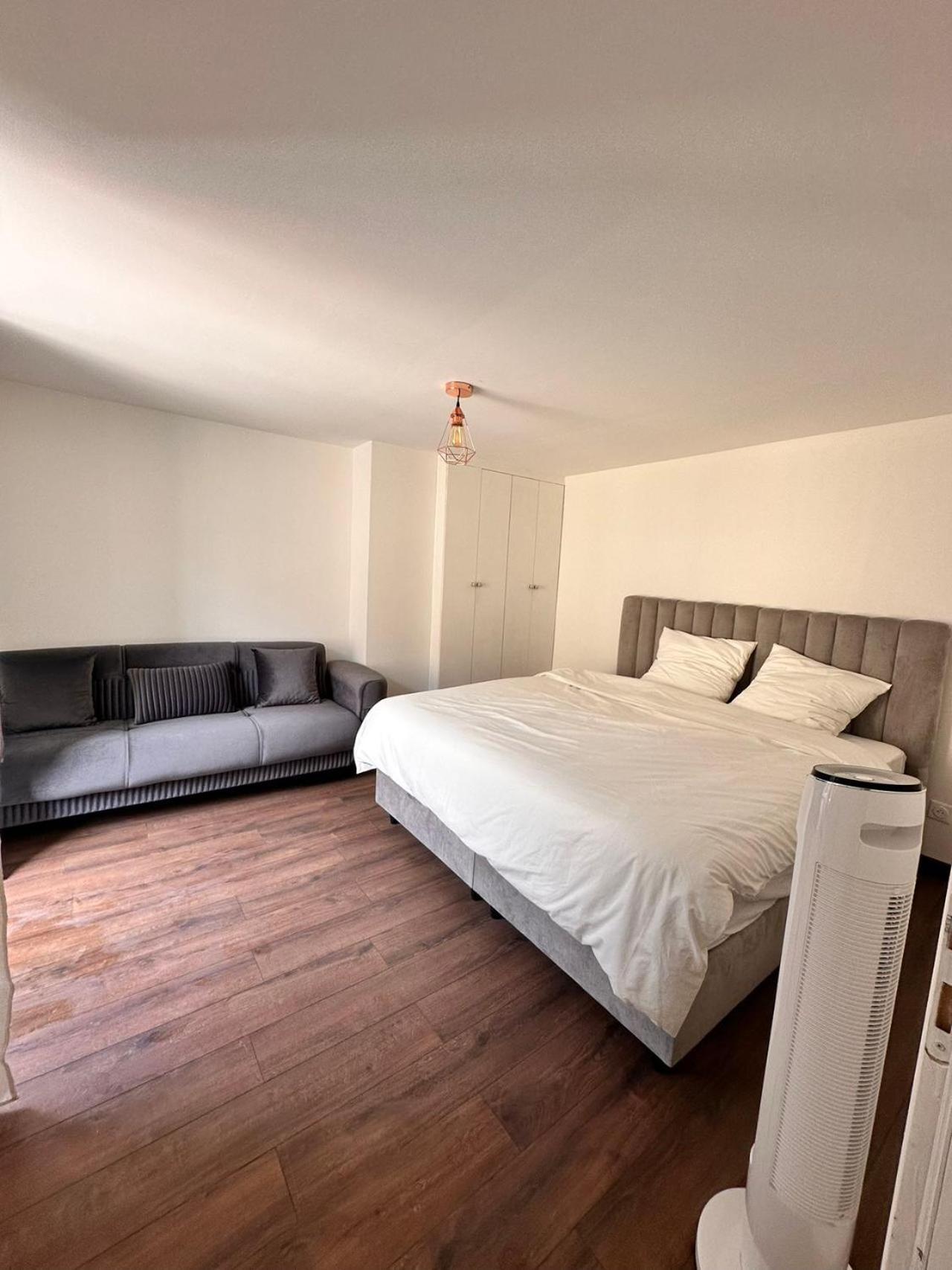ביוסי-סיינט-ג'ורג' Appartement Calme Moderne Proche De Disneyland Wifi & Cafe Gratuit & Arrivee Autonome מראה חיצוני תמונה