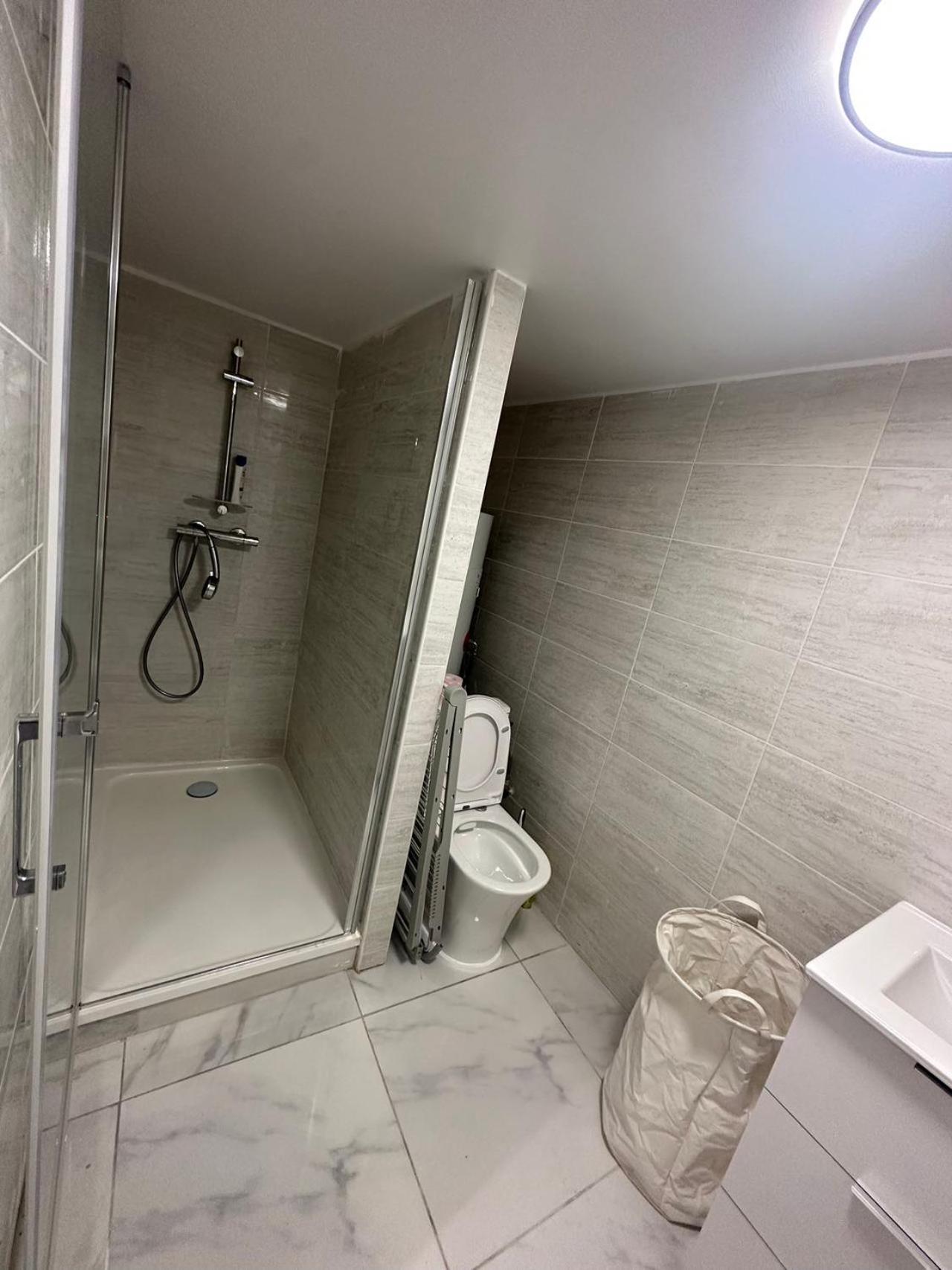 ביוסי-סיינט-ג'ורג' Appartement Calme Moderne Proche De Disneyland Wifi & Cafe Gratuit & Arrivee Autonome מראה חיצוני תמונה