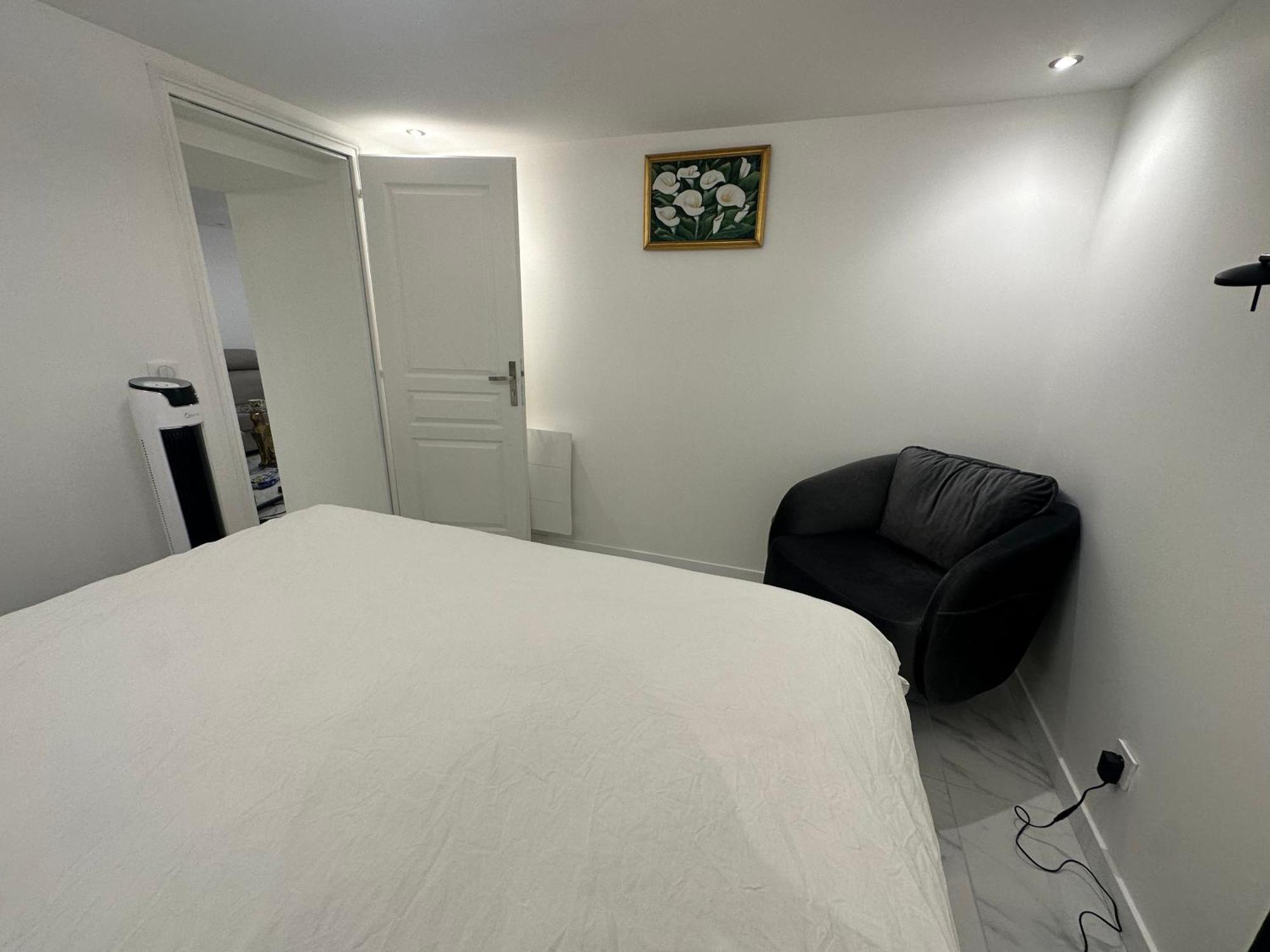 ביוסי-סיינט-ג'ורג' Appartement Calme Moderne Proche De Disneyland Wifi & Cafe Gratuit & Arrivee Autonome מראה חיצוני תמונה