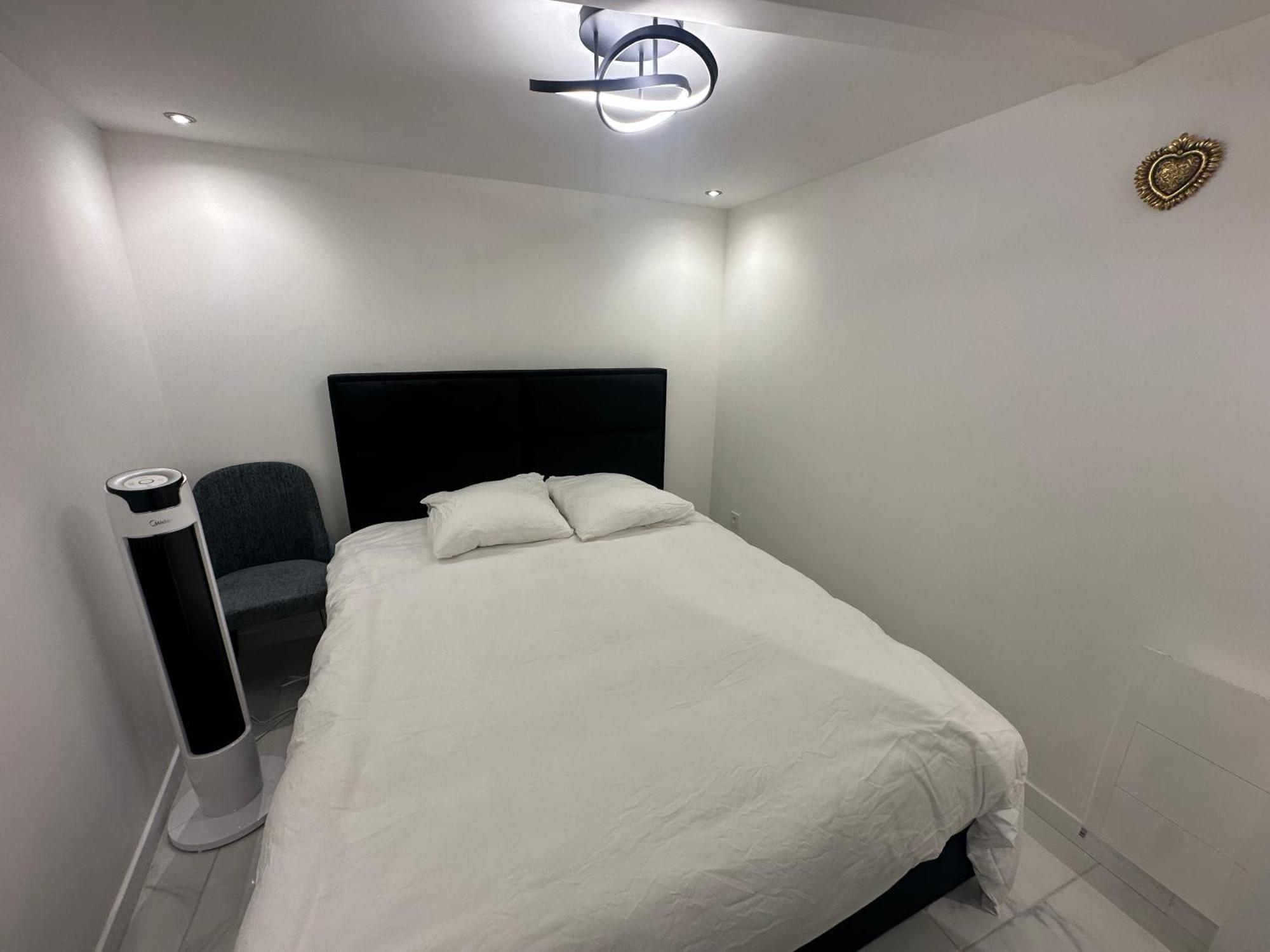 ביוסי-סיינט-ג'ורג' Appartement Calme Moderne Proche De Disneyland Wifi & Cafe Gratuit & Arrivee Autonome מראה חיצוני תמונה
