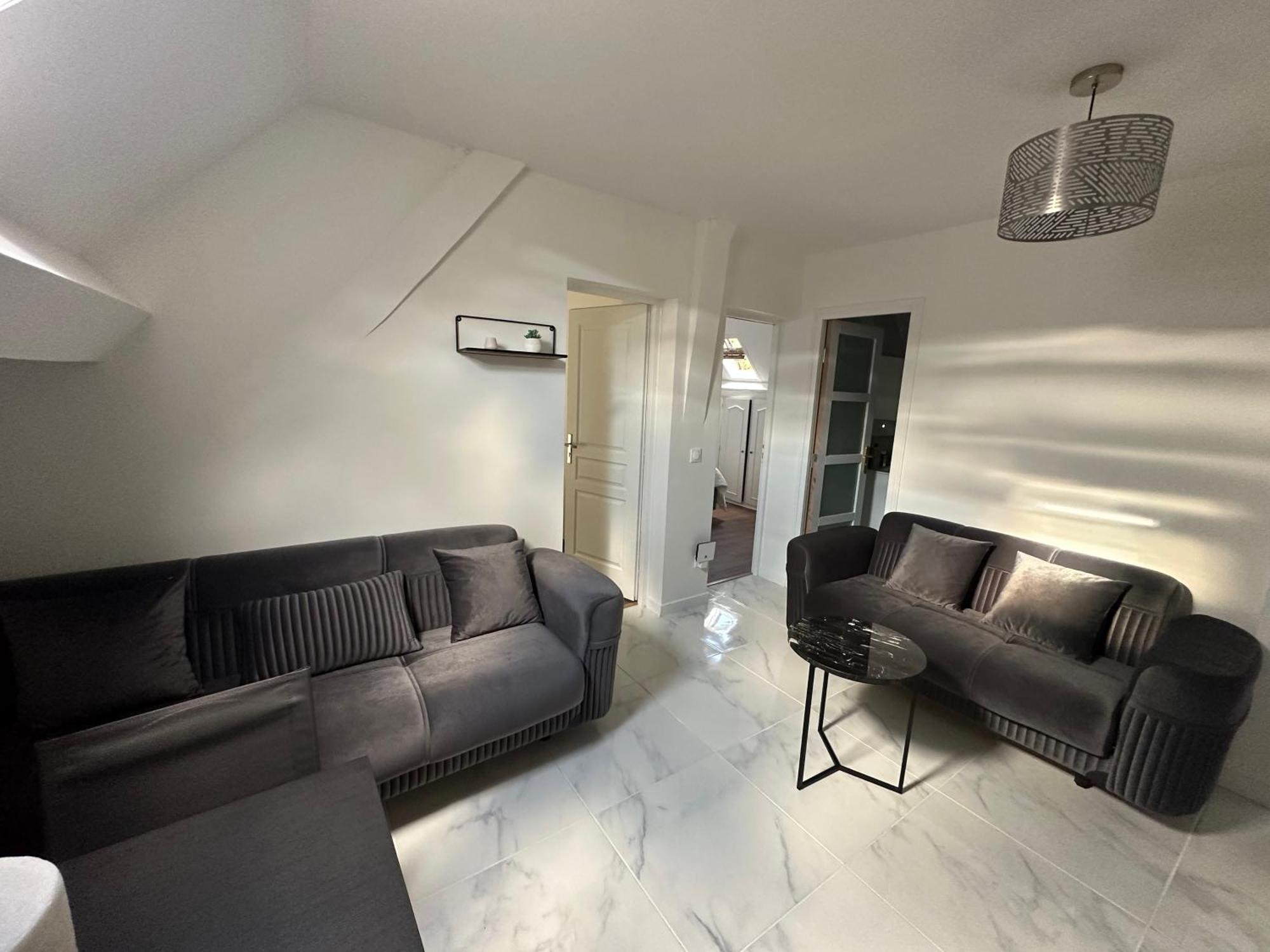 ביוסי-סיינט-ג'ורג' Appartement Calme Moderne Proche De Disneyland Wifi & Cafe Gratuit & Arrivee Autonome מראה חיצוני תמונה