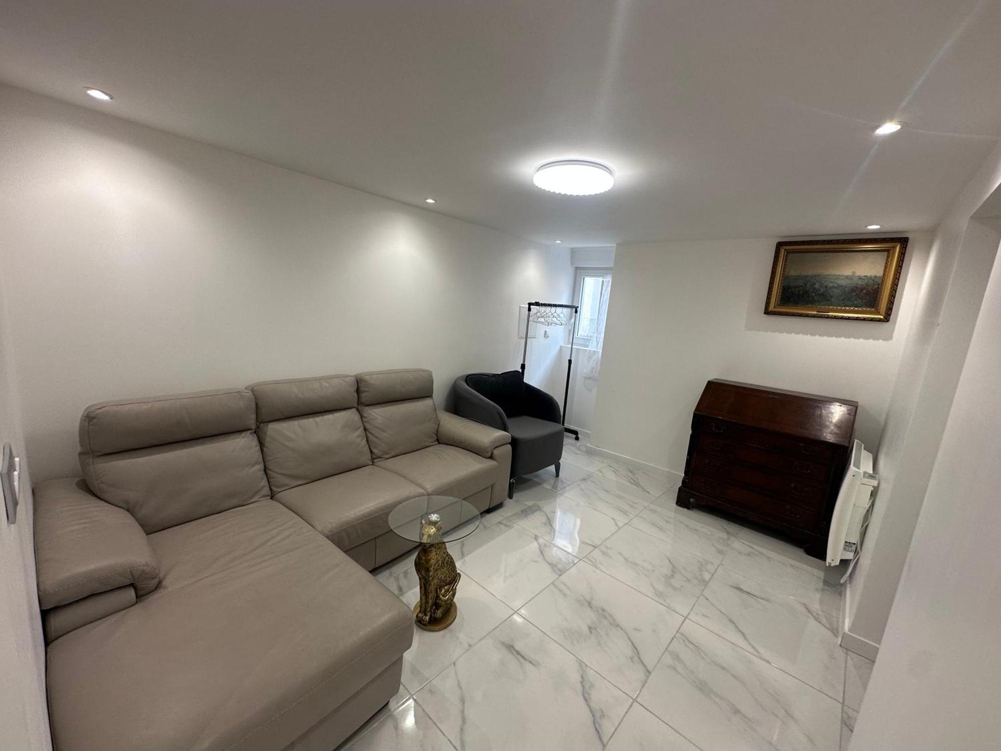 ביוסי-סיינט-ג'ורג' Appartement Calme Moderne Proche De Disneyland Wifi & Cafe Gratuit & Arrivee Autonome מראה חיצוני תמונה