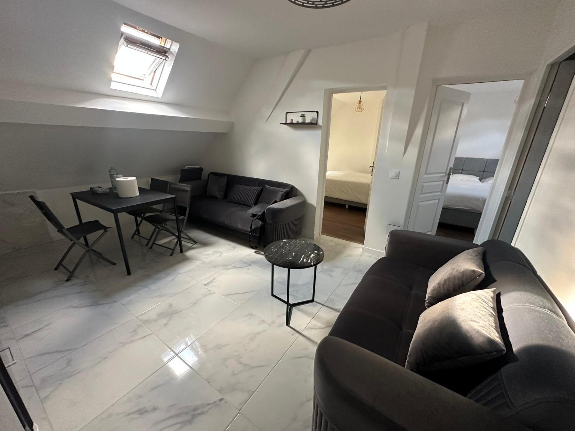ביוסי-סיינט-ג'ורג' Appartement Calme Moderne Proche De Disneyland Wifi & Cafe Gratuit & Arrivee Autonome מראה חיצוני תמונה