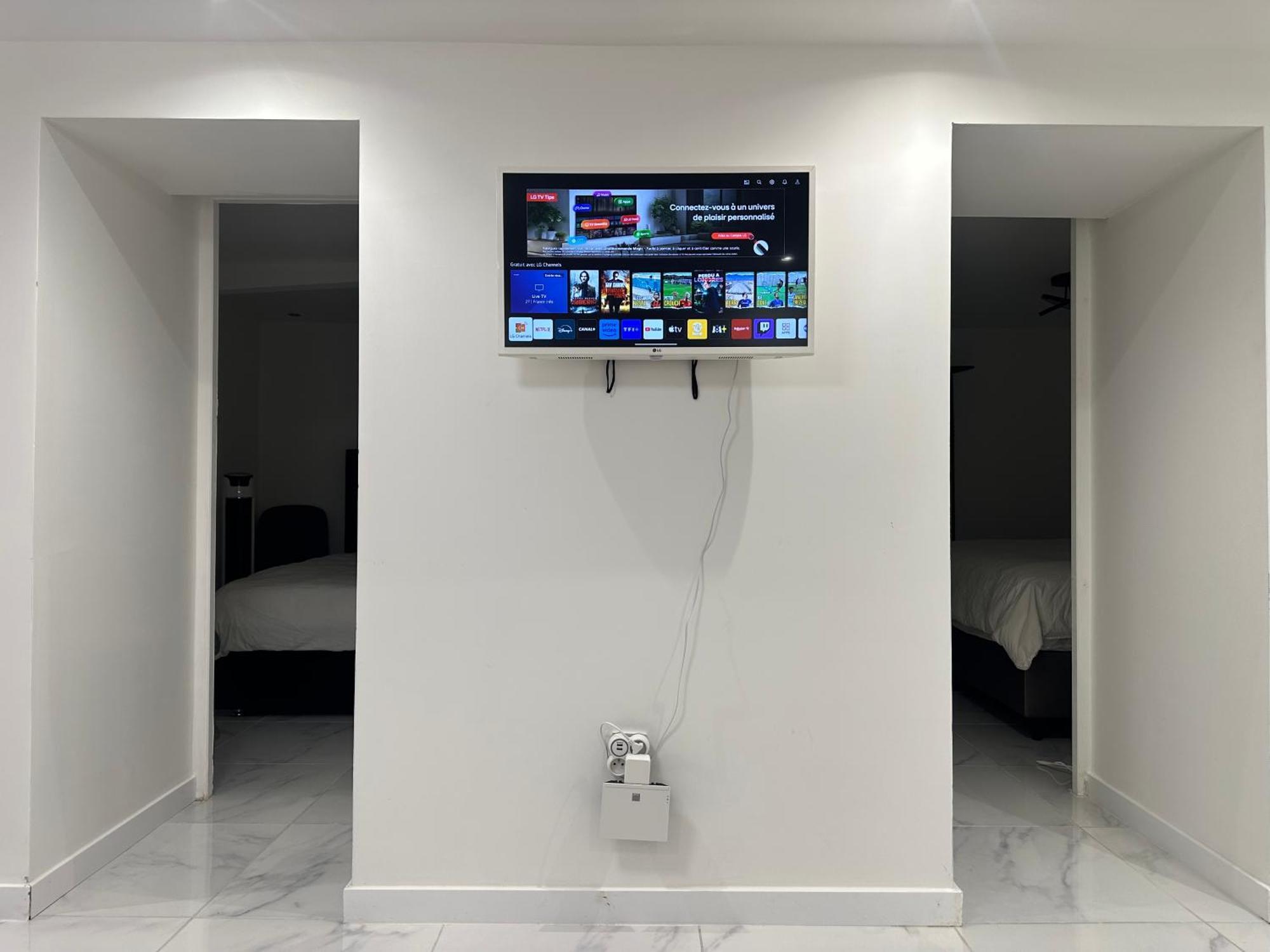 ביוסי-סיינט-ג'ורג' Appartement Calme Moderne Proche De Disneyland Wifi & Cafe Gratuit & Arrivee Autonome מראה חיצוני תמונה
